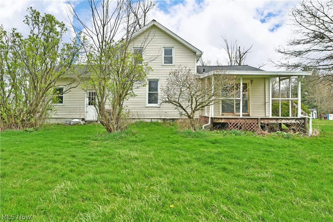 6979 Thompson Clark Road Bristolville OH 44402
