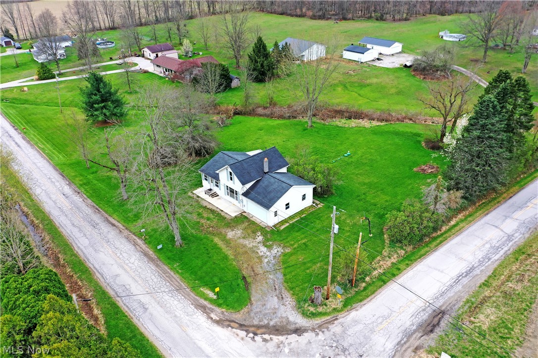 6979 Thompson Clark Road Bristolville OH 44402