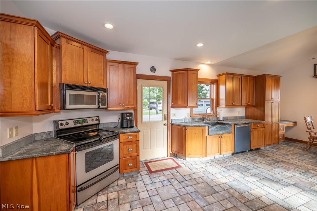 137 Market Street Cortland OH 44410