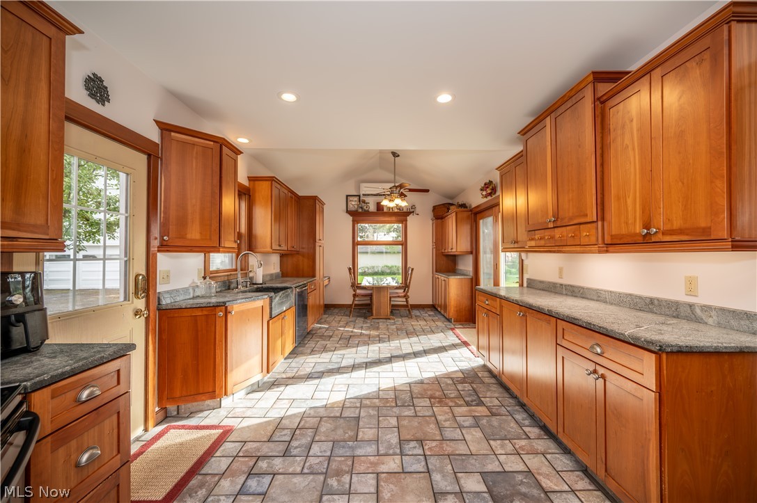 137 Market Street Cortland OH 44410