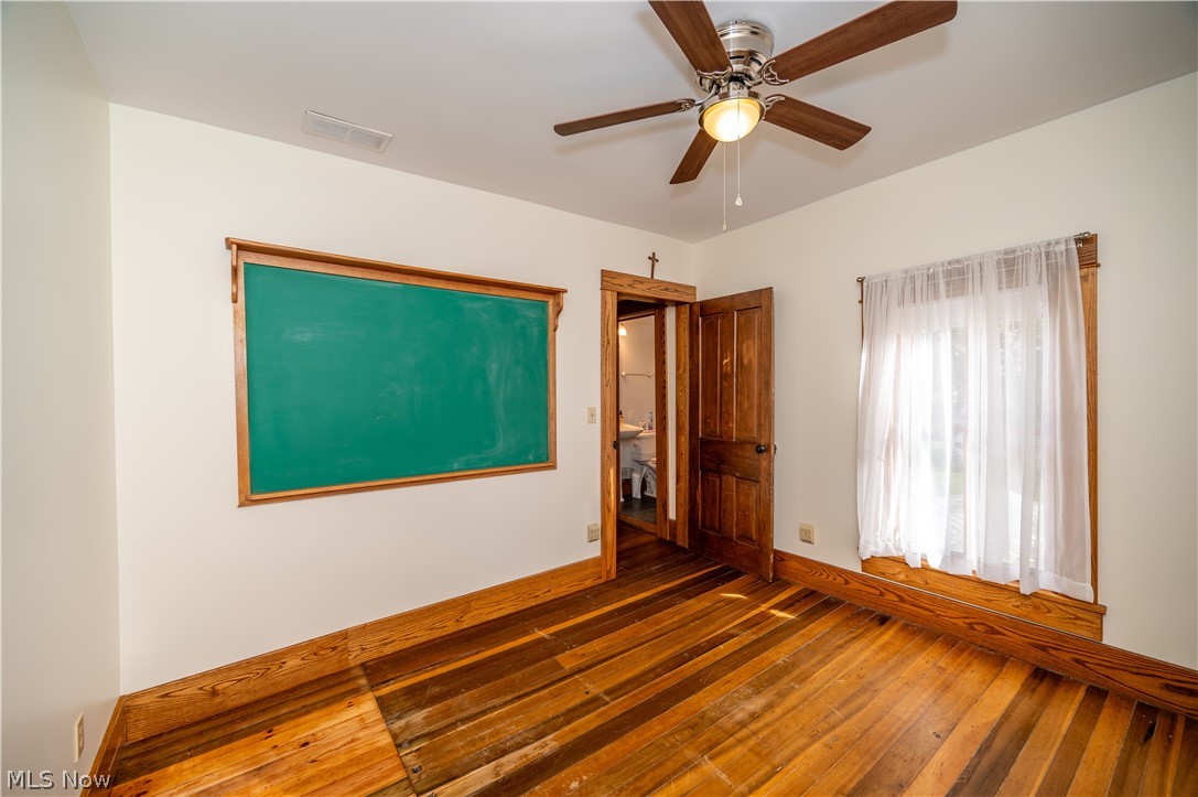 137 Market Street Cortland OH 44410