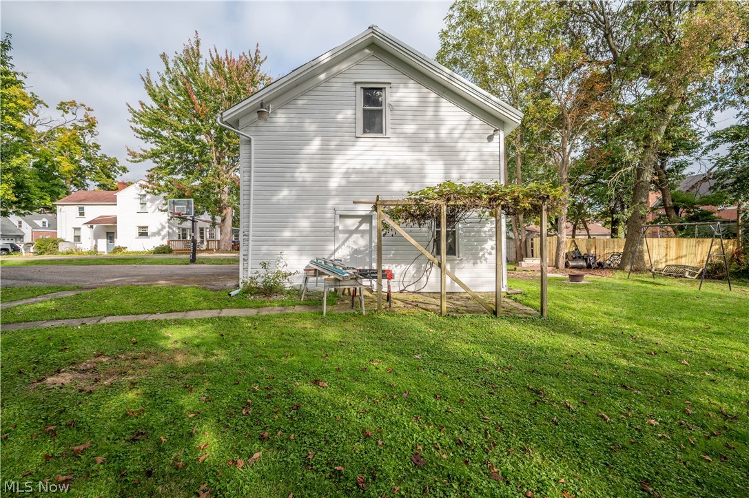 137 Market Street Cortland OH 44410