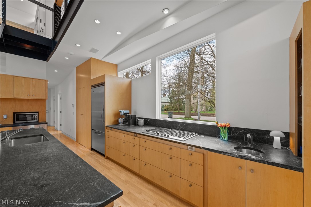2226 Chestnut Hills Drive Cleveland Heights OH 44106