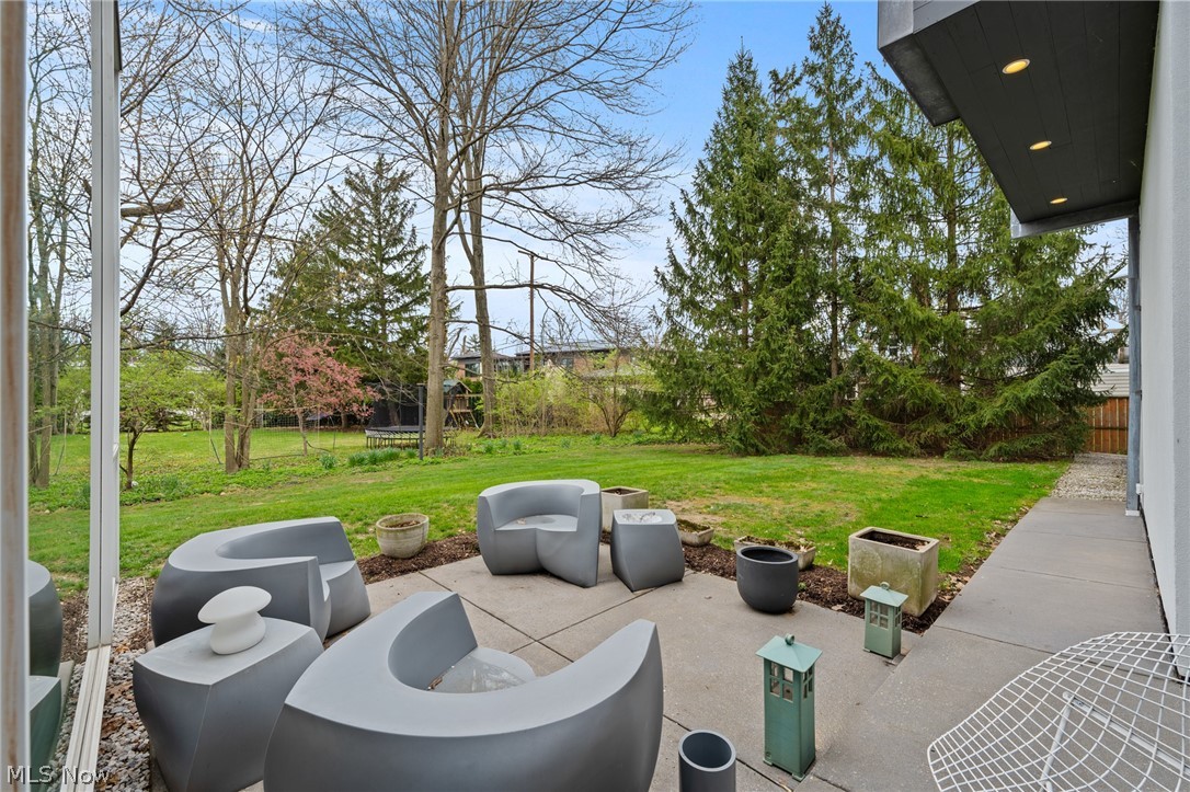 2226 Chestnut Hills Drive Cleveland Heights OH 44106