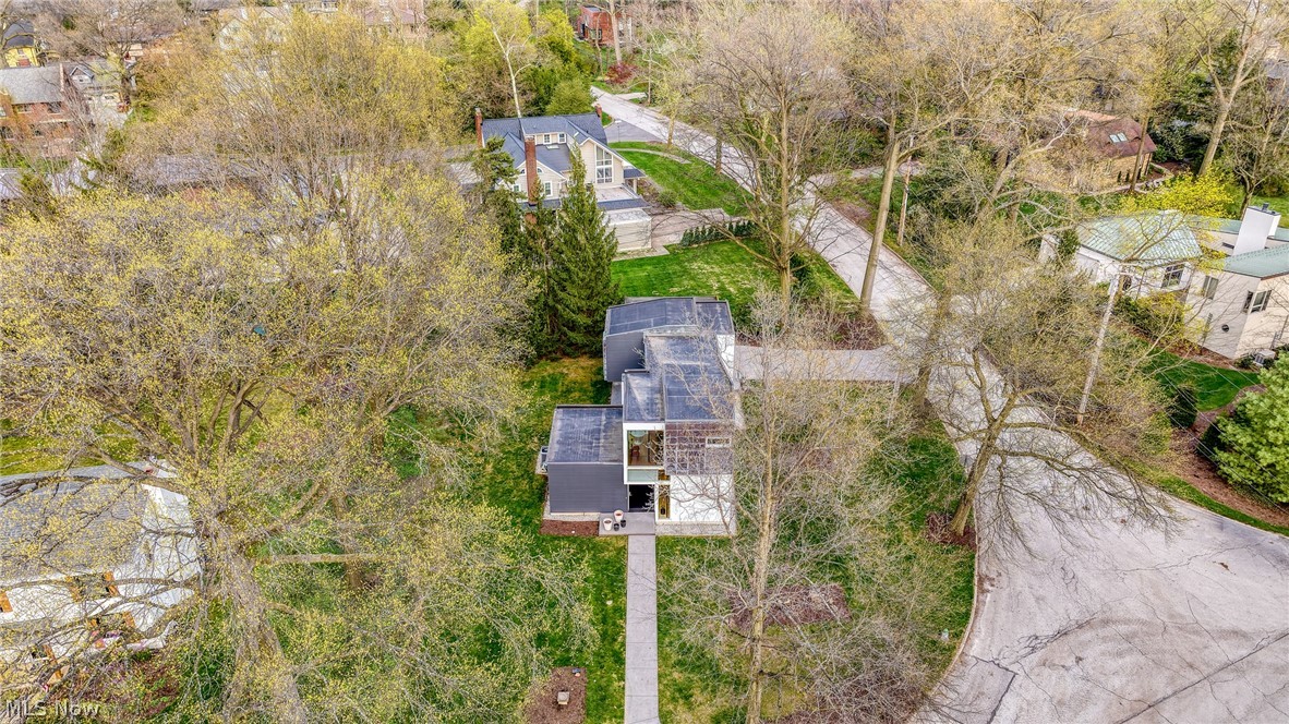 2226 Chestnut Hills Drive Cleveland Heights OH 44106