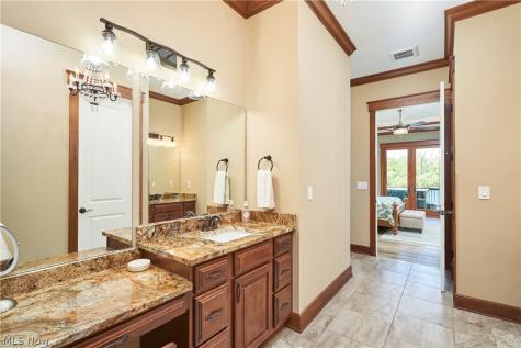 2141 Hayden Drive Hinckley OH 44233