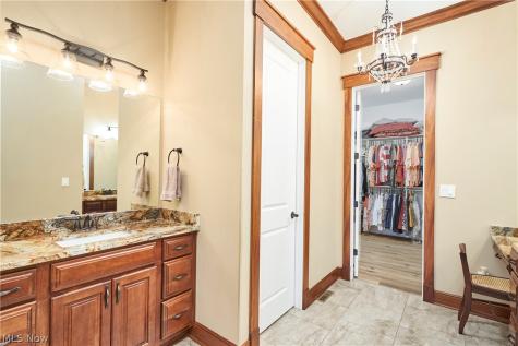 2141 Hayden Drive Hinckley OH 44233