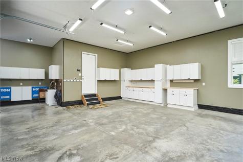 2141 Hayden Drive Hinckley OH 44233