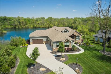 2141 Hayden Drive Hinckley OH 44233