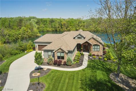 2141 Hayden Drive Hinckley OH 44233