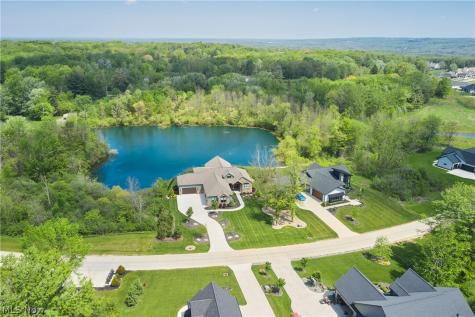 2141 Hayden Drive Hinckley OH 44233