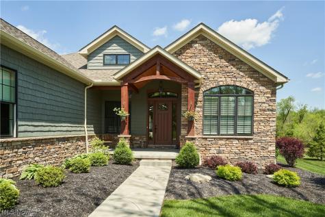 2141 Hayden Drive Hinckley OH 44233