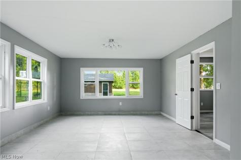 9247 Youngstown Pittsburgh Road Youngstown OH 44514