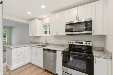 1757 Windsor Street Cuyahoga Falls OH 44221