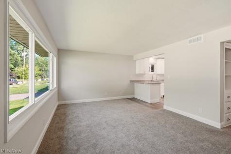 1757 Windsor Street Cuyahoga Falls OH 44221