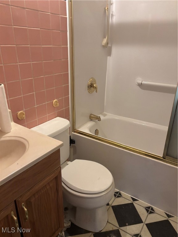 986 Woodview Road Cleveland Heights OH 44121