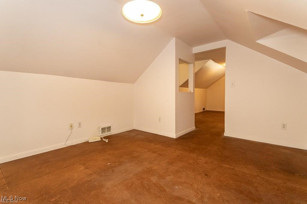 986 Woodview Road Cleveland Heights OH 44121