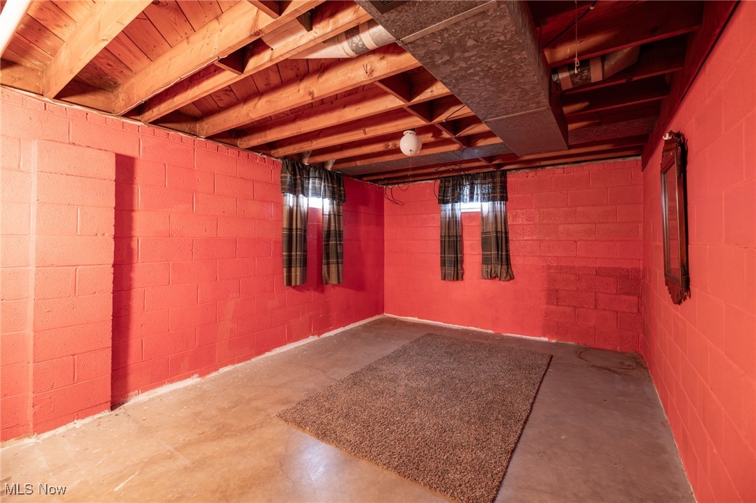 1074 N Main Street Akron OH 44310