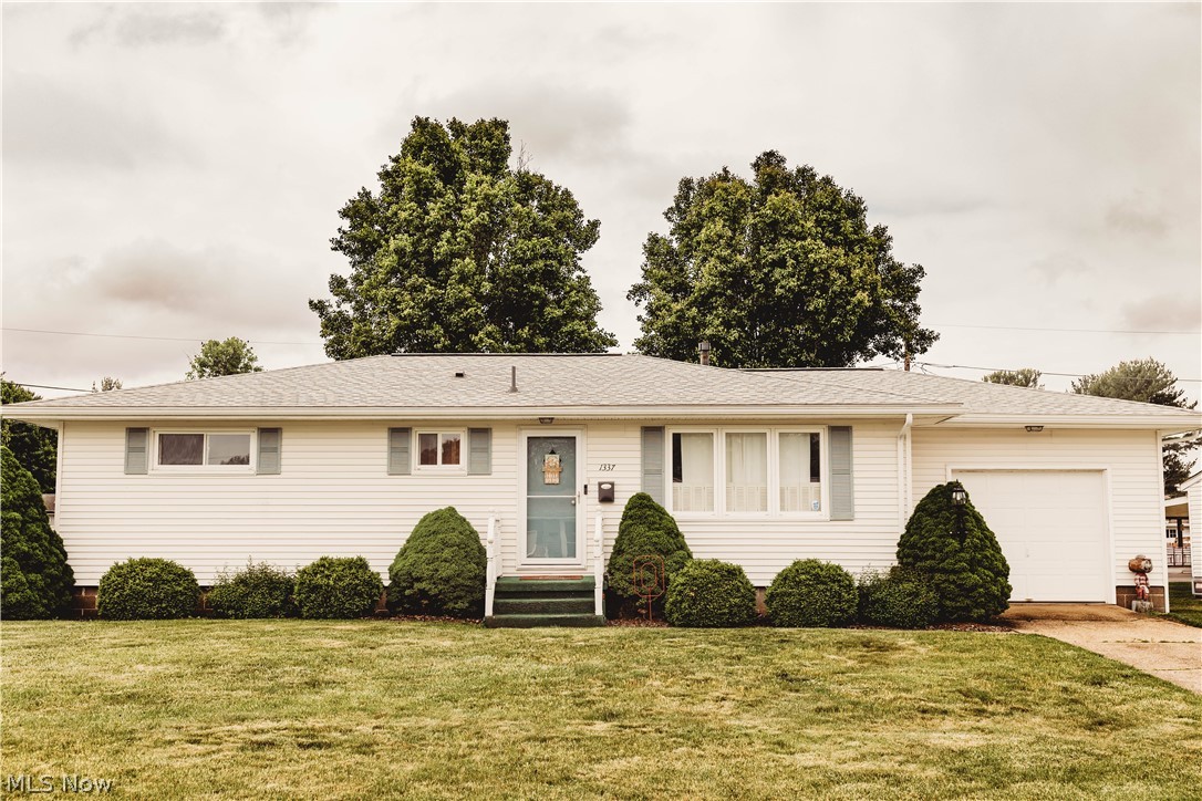 1337 Canoe Lane Coshocton OH 43812