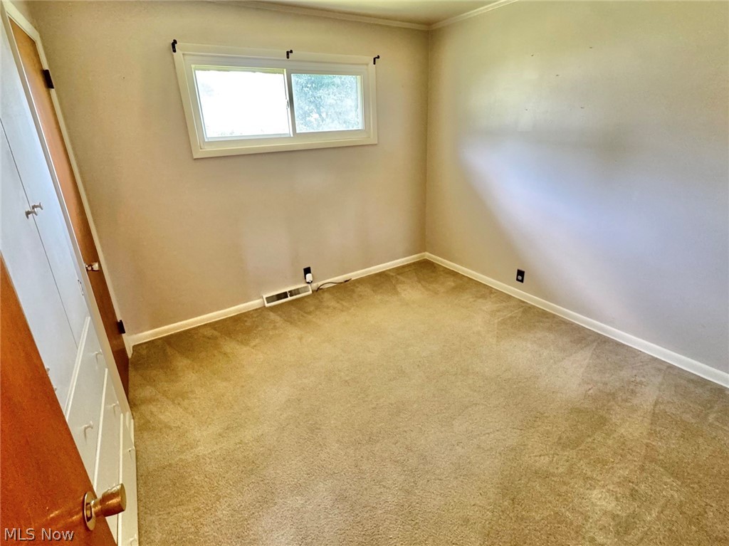 1337 Canoe Lane Coshocton OH 43812
