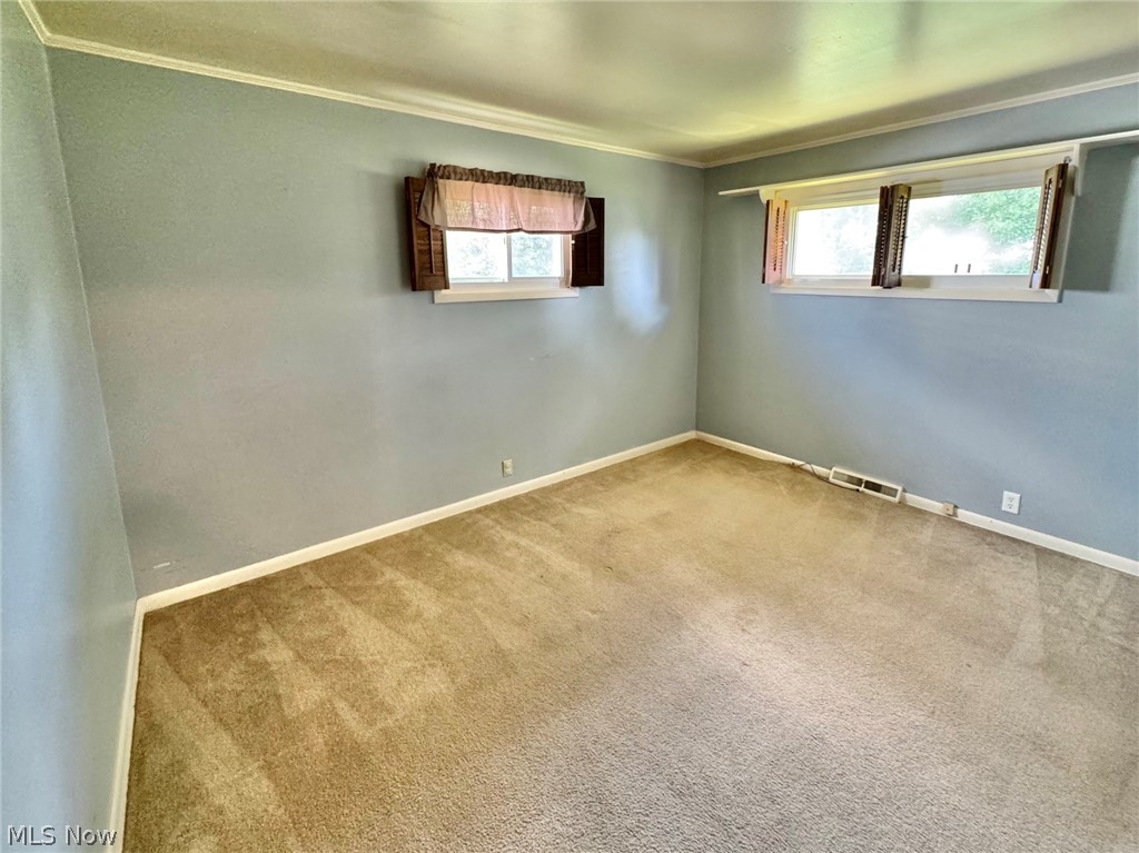 1337 Canoe Lane Coshocton OH 43812