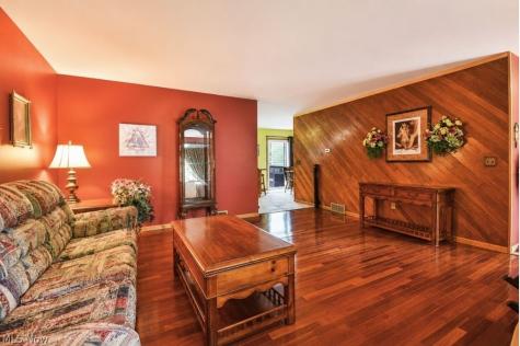 8252 Plains Road Mentor OH 44060