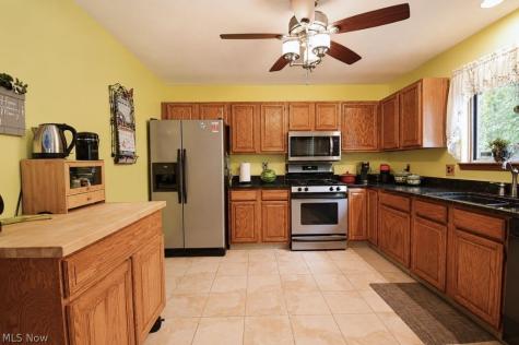 8252 Plains Road Mentor OH 44060