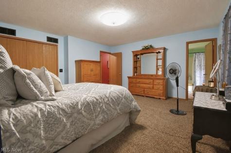 8252 Plains Road Mentor OH 44060