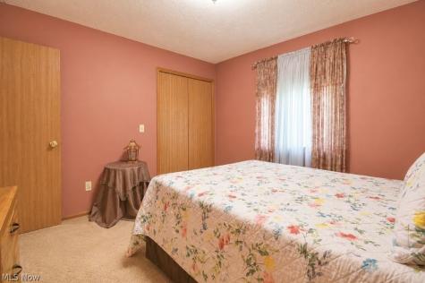 8252 Plains Road Mentor OH 44060