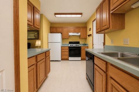 8252 Plains Road Mentor OH 44060