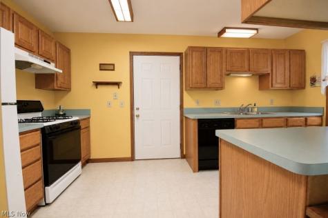 8252 Plains Road Mentor OH 44060