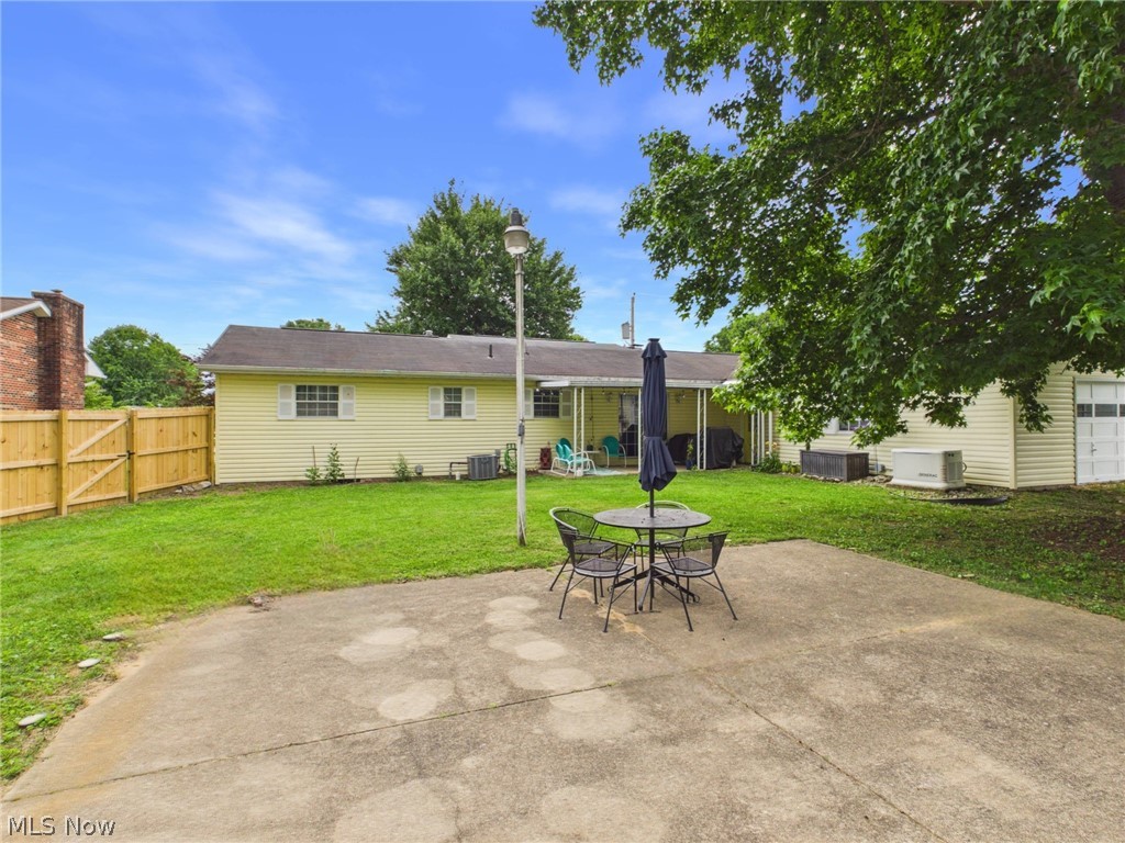 140 Hendricks Street Newport OH 45768