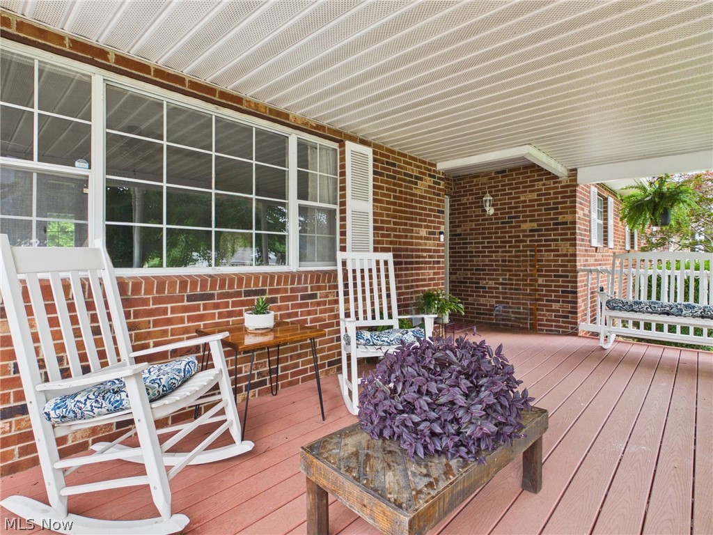 140 Hendricks Street Newport OH 45768