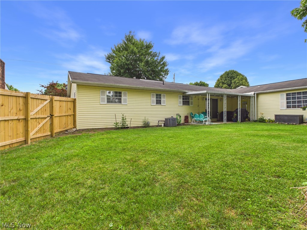 140 Hendricks Street Newport OH 45768