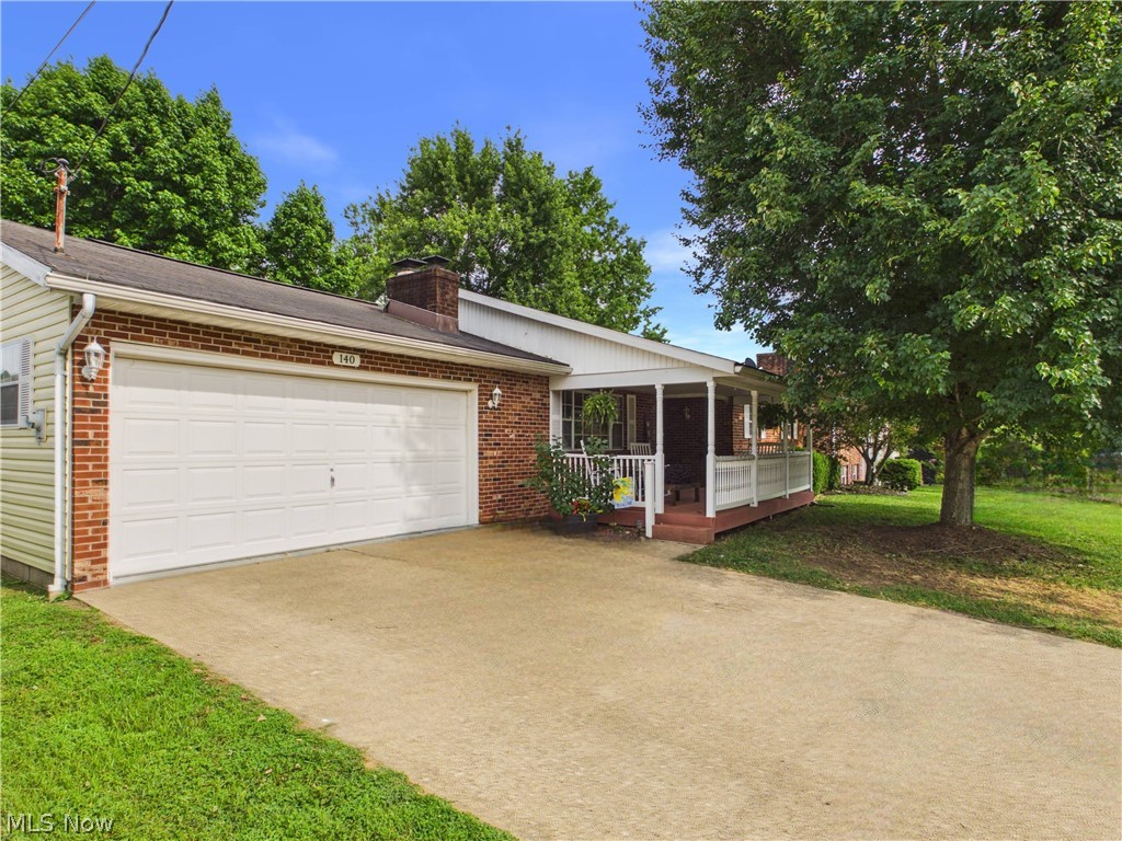 140 Hendricks Street Newport OH 45768