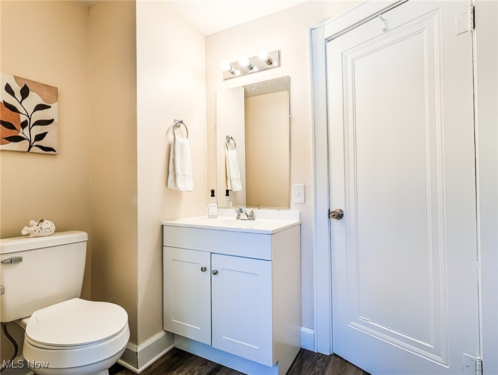 17 W Woodsdale Avenue Akron OH 44301