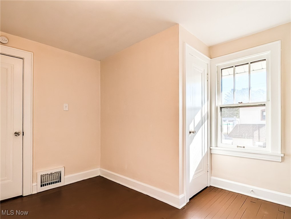 17 W Woodsdale Avenue Akron OH 44301