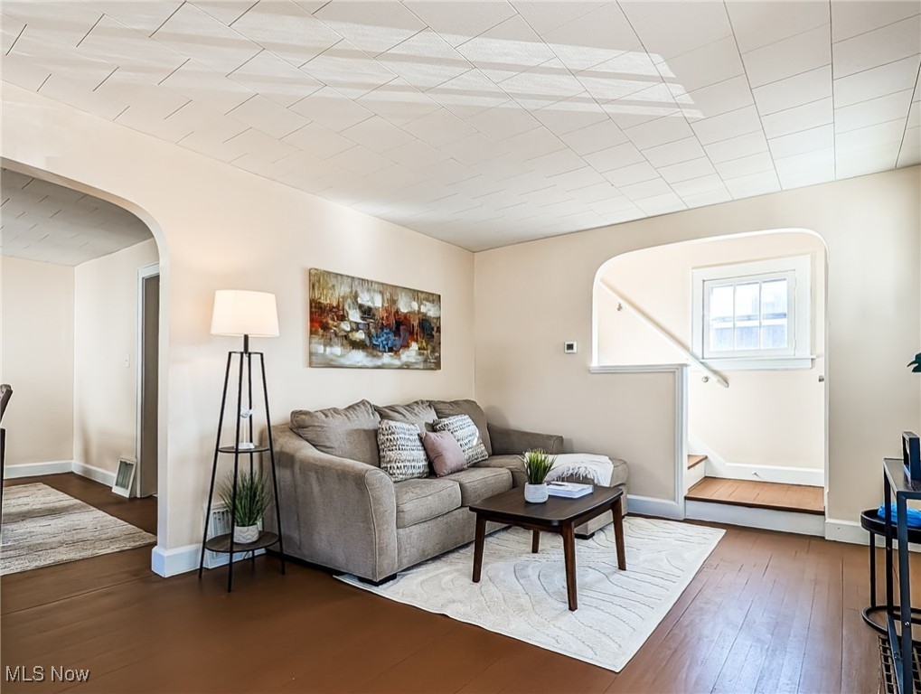 17 W Woodsdale Avenue Akron OH 44301