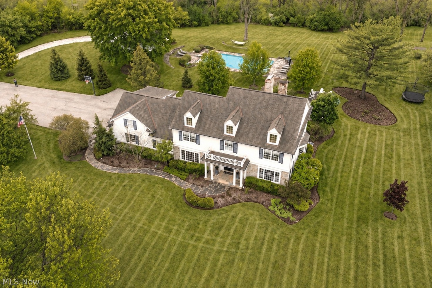 537 Falls Road Chagrin Falls OH 44022