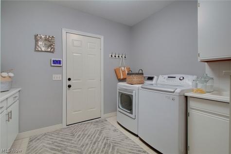 5854 Loma Linda Lane NE Canton OH 44721