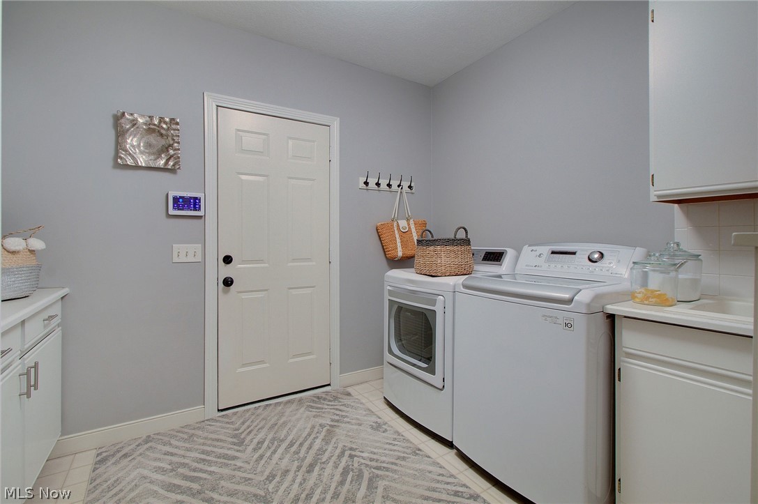 5854 Loma Linda Lane NE Canton OH 44721