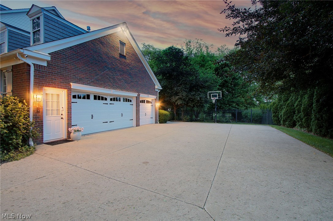 5854 Loma Linda Lane NE Canton OH 44721