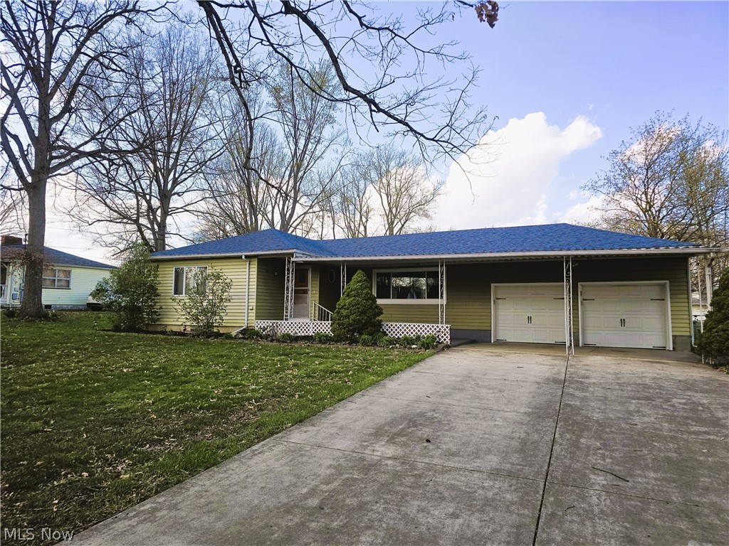 3839 Valacamp SE Warren OH 44484