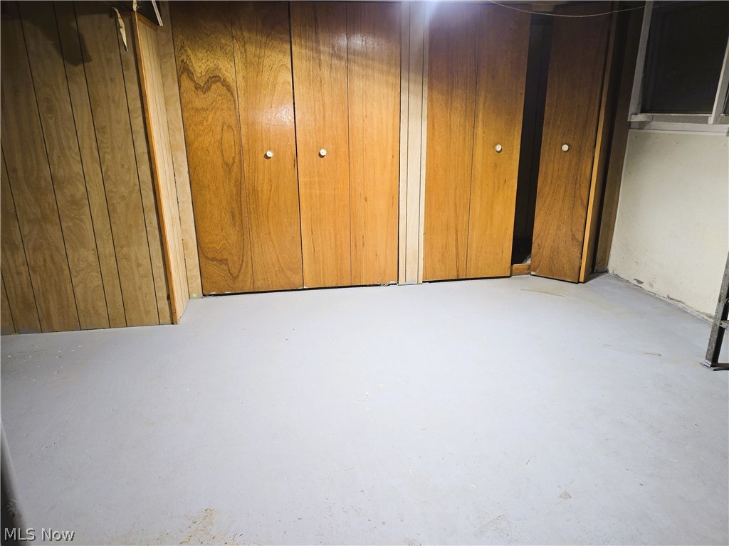 3839 Valacamp SE Warren OH 44484
