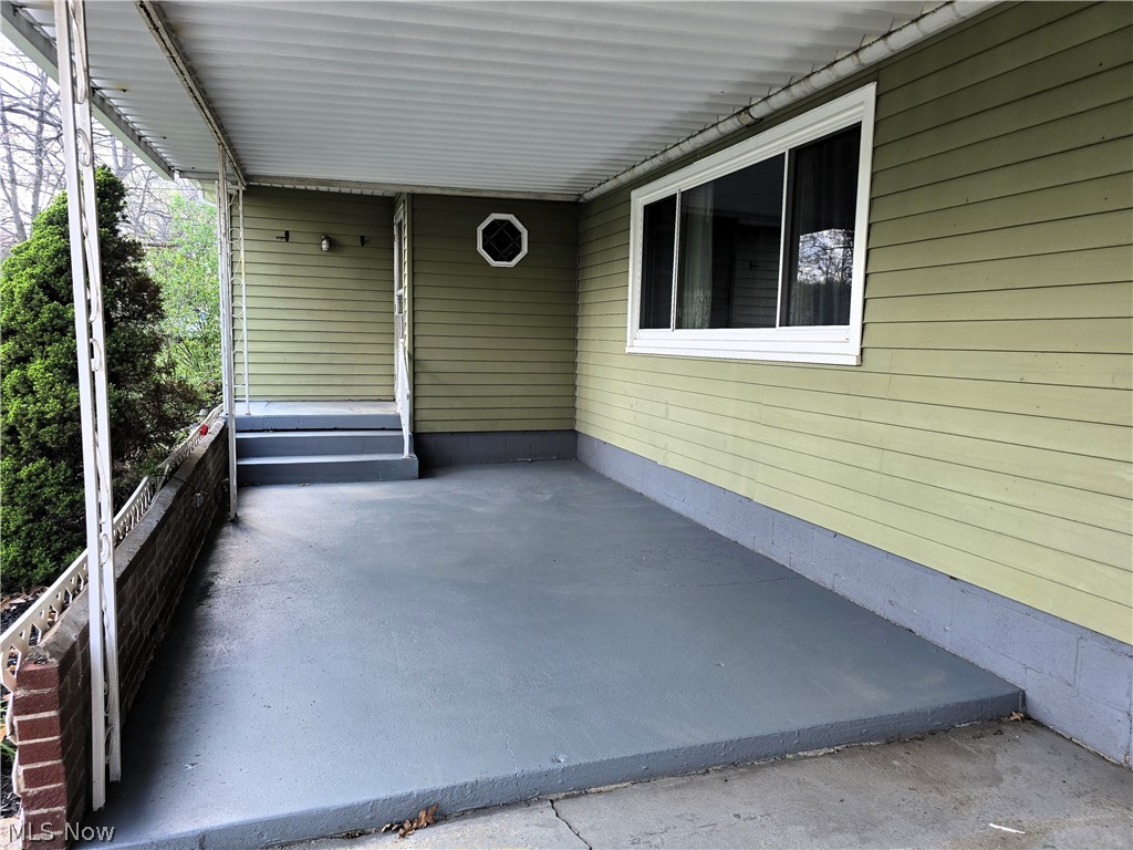 3839 Valacamp SE Warren OH 44484