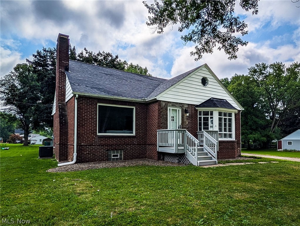 6328 Roselawn Avenue Ravenna OH 44266