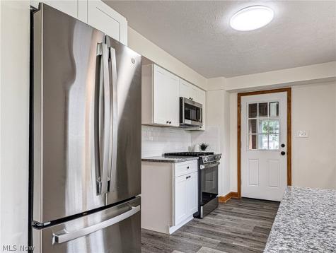 6328 Roselawn Avenue Ravenna OH 44266