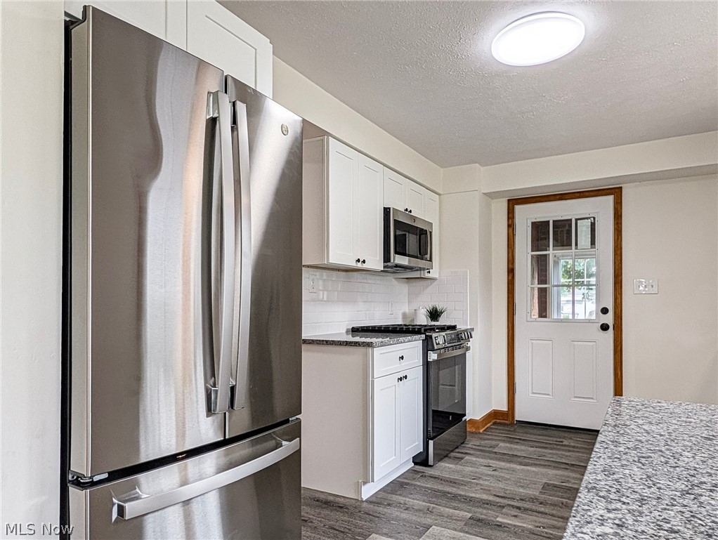 6328 Roselawn Avenue Ravenna OH 44266