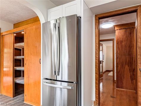 6328 Roselawn Avenue Ravenna OH 44266
