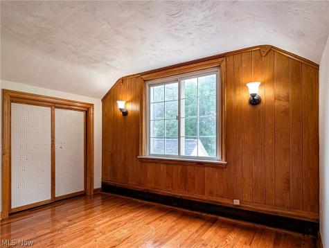 6328 Roselawn Avenue Ravenna OH 44266